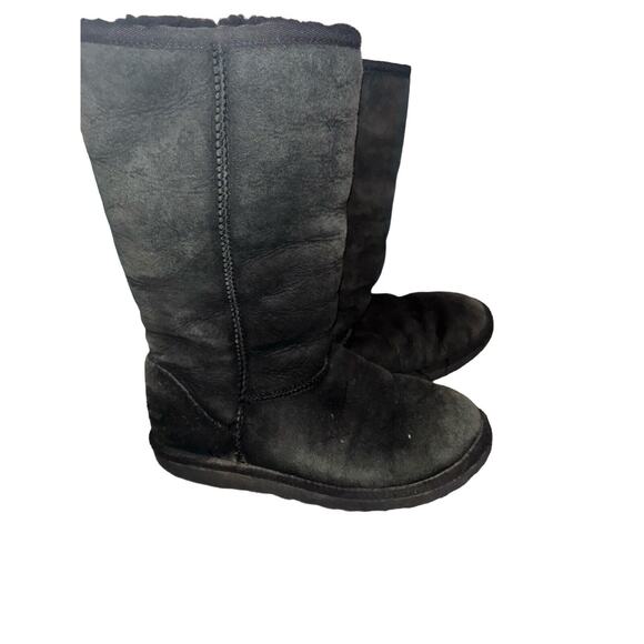 UGG Australia Classic Mid Calf Tall Black Sheepskin Boots 5815- Size 7 Preowned - Picture 1 of 8
